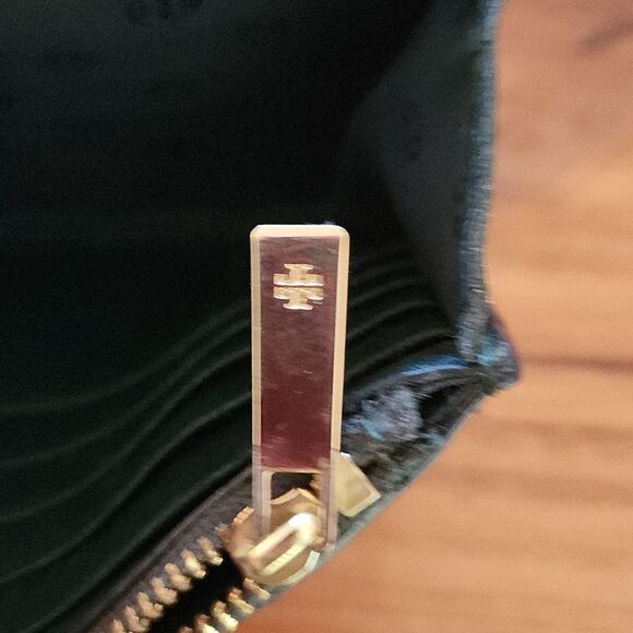 Authentic Tory Burch Purse with Gold Chain - Picture 7 of 7